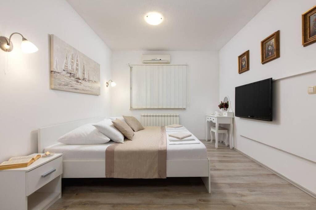 Villa Lipovac Trogir Luaran gambar